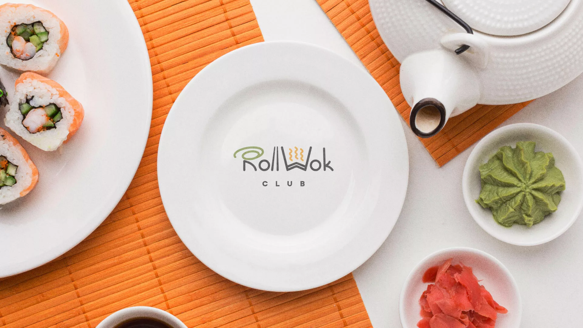 Разработка логотипа и фирменного стиля суши-бара «Roll Wok Club» в Окуловке
